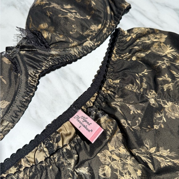 Agent Provocateur Leoni Black Gold Roll-on Suspender - Picture 12 of 16